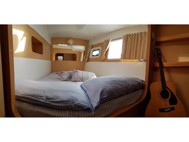 Book yachts online - catamaran - Lagoon 440 - Hot Wind - rent