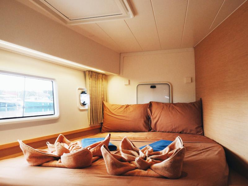 Book yachts online - catamaran - Lagoon 42 -Owner's Version - P&amp;B - rent