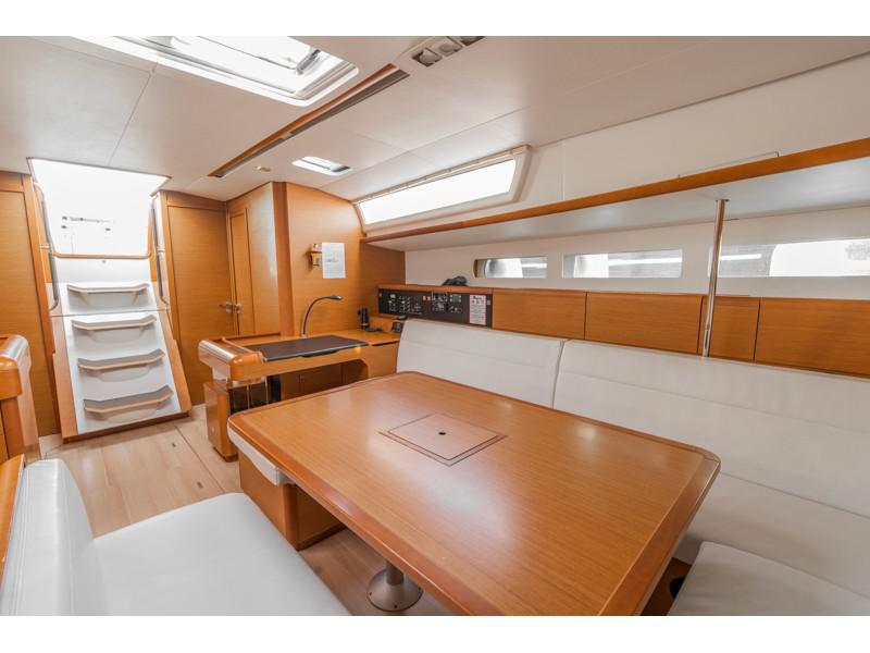 Book yachts online - sailboat - Sun Odyssey 519 -  5 cabs - PERRO BLANCO - rent