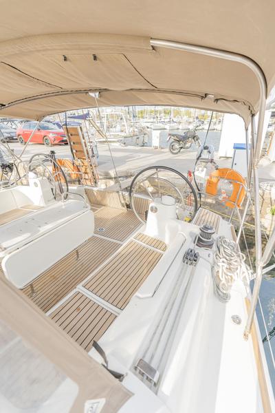 Book yachts online - sailboat - Sun Odyssey 519 -  5 cabs - PERRO BLANCO - rent