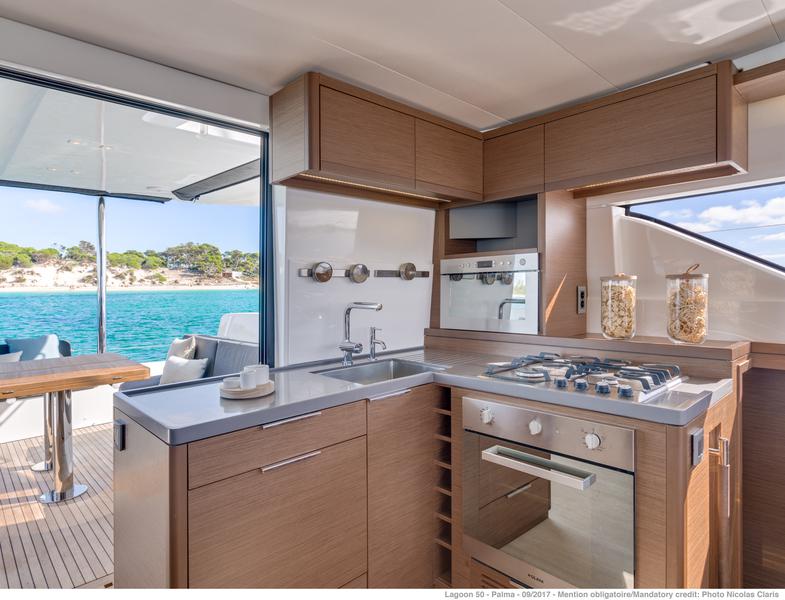 Book yachts online - catamaran - Lagoon 50 - ONEIDA 2 - rent