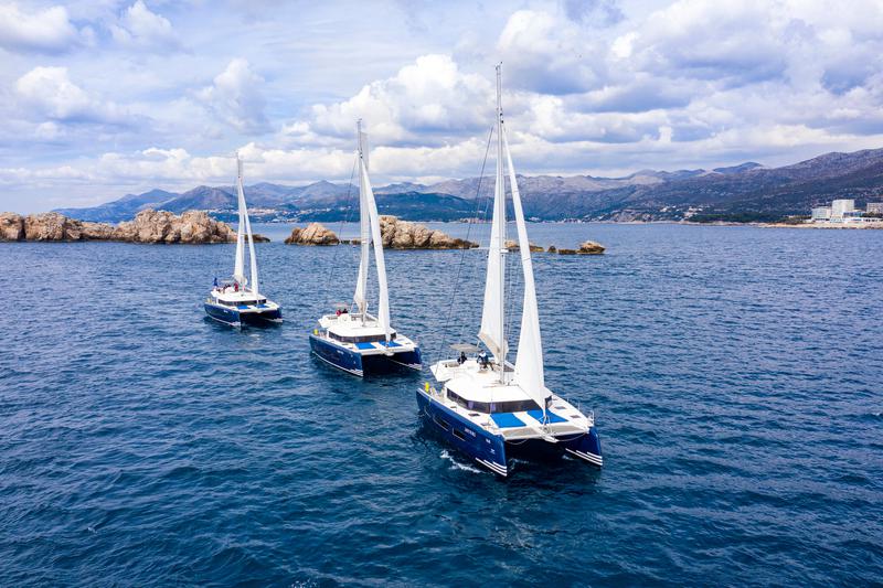 Book yachts online - catamaran - Dufour 48 Catamaran - SHU - rent