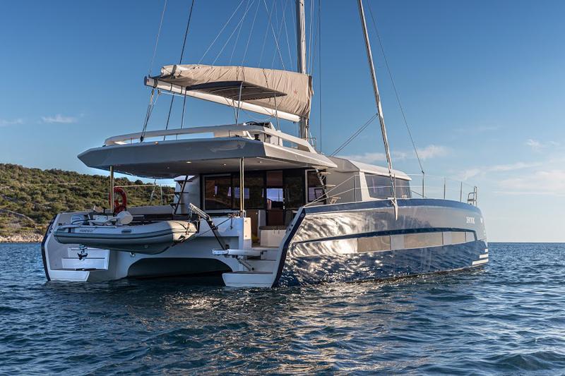 Book yachts online - catamaran - Dufour 48 Catamaran - UNO - rent