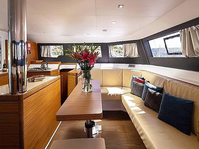 Book yachts online - catamaran - Dufour 48 Catamaran - AVE - rent