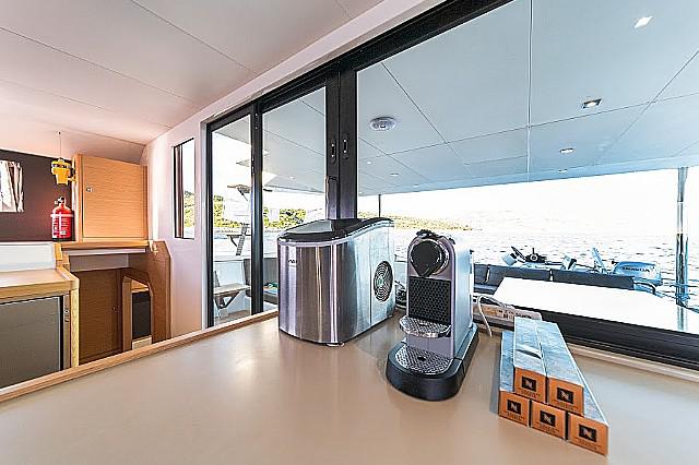 Book yachts online - catamaran - Dufour 48 Catamaran - AVE - rent