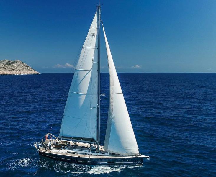 Book yachts online - sailboat - Dufour 560 Grand Large - LETO - rent