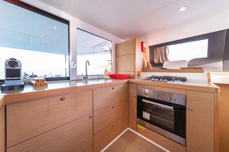 Book yachts online - catamaran - Dufour 48 Catamaran - YAM - rent