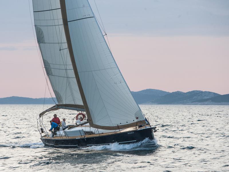 Book yachts online - sailboat - Dufour 460 Grand Large - NOSTROMO - rent