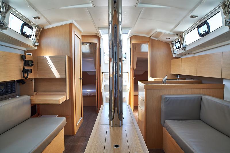 Book yachts online - sailboat - Oceanis 38.1 - Mici - rent