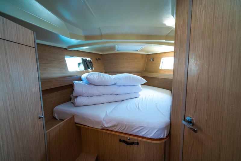 Book yachts online - sailboat - Oceanis 41.1 - White Pearl - rent