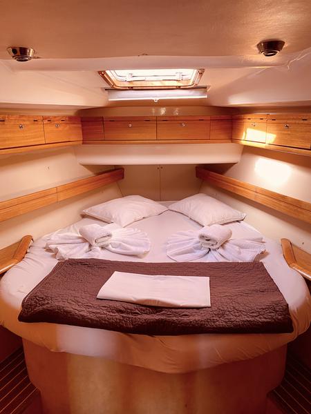 Book yachts online - sailboat - Bavaria 46 Cruiser - Enalia (Refit 2019) - rent