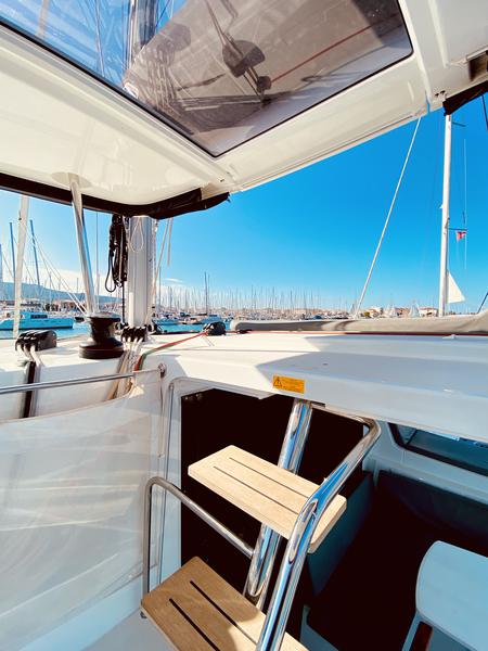Book yachts online - catamaran - Lagoon 42 - Katerina (A/C - Generator) - rent