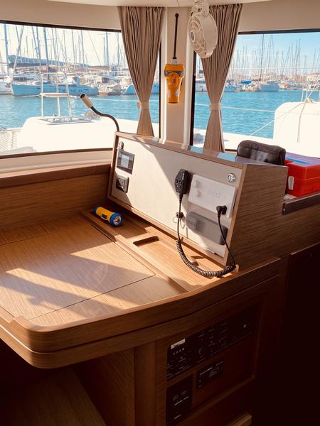 Book yachts online - catamaran - Lagoon 42 - Kaiki (A/C - Generator) - rent