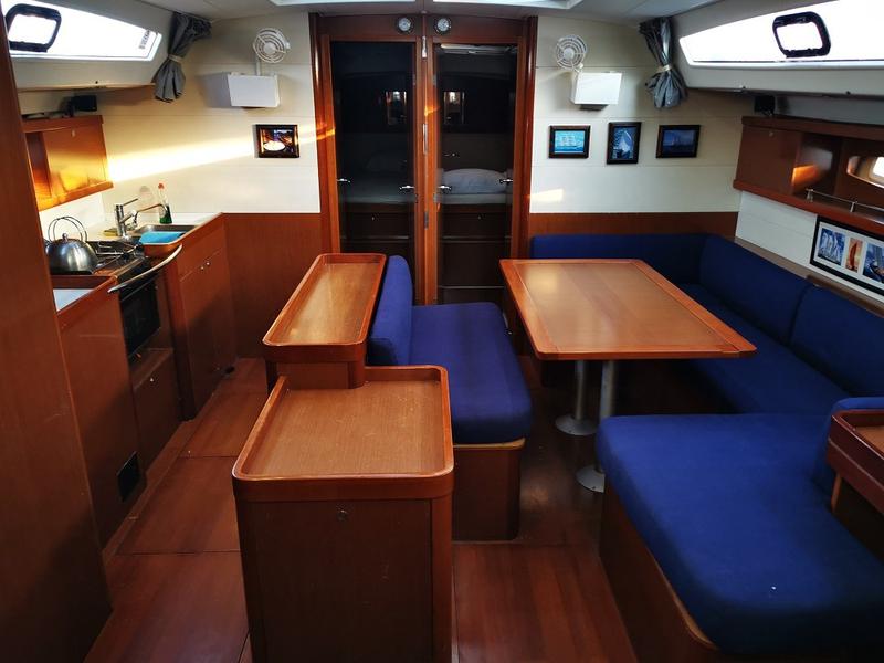 Book yachts online - sailboat - Beneteau Oceanis 50 Family - Seladon II - rent