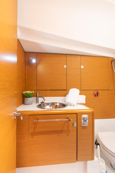 Book yachts online - sailboat - Sun Odyssey 449 - Asante - rent