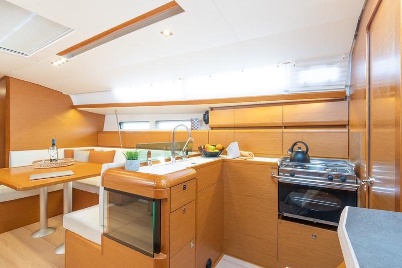 Book yachts online - sailboat - Sun Odyssey 449 - Asante - rent