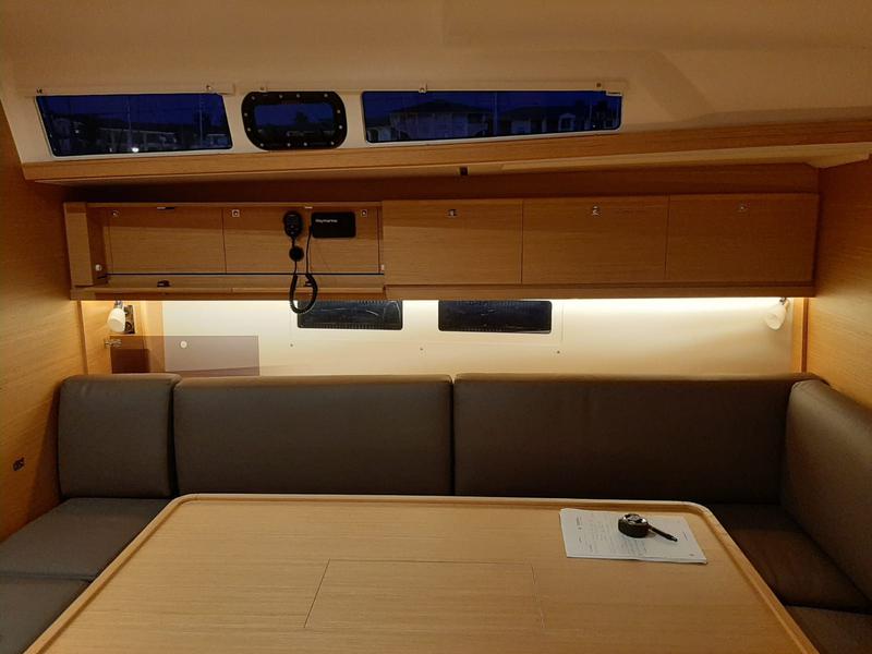 Book yachts online - sailboat - Dufour 460 - Nishane - rent