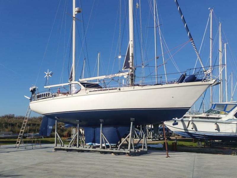 Book yachts online - sailboat - Amel Maramu - Delos - rent