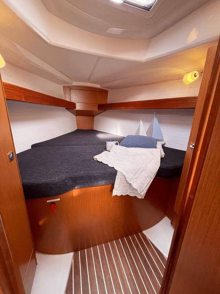 Book yachts online - sailboat - Bavaria 34 Cruiser - Siesta - rent