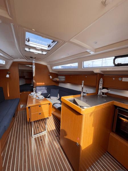 Book yachts online - sailboat - Bavaria 34 Cruiser - Siesta - rent