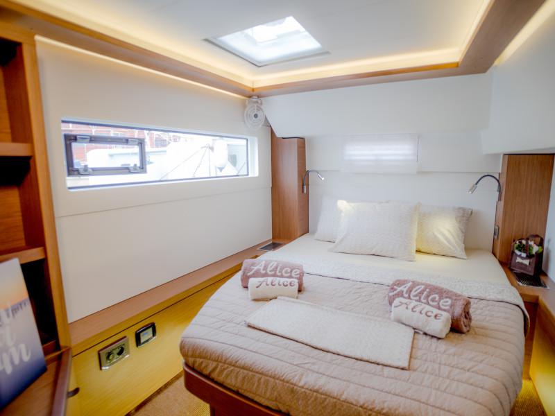 Book yachts online - catamaran - Lagoon 46 - ALICE - rent