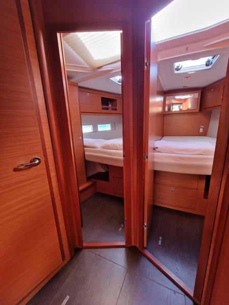 Book yachts online - sailboat - Dufour 530 Grand Large - Albus - rent