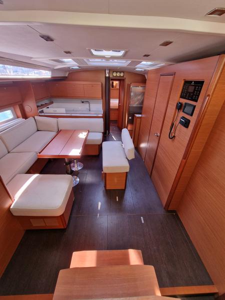 Book yachts online - sailboat - Dufour 530 Grand Large - Albus - rent