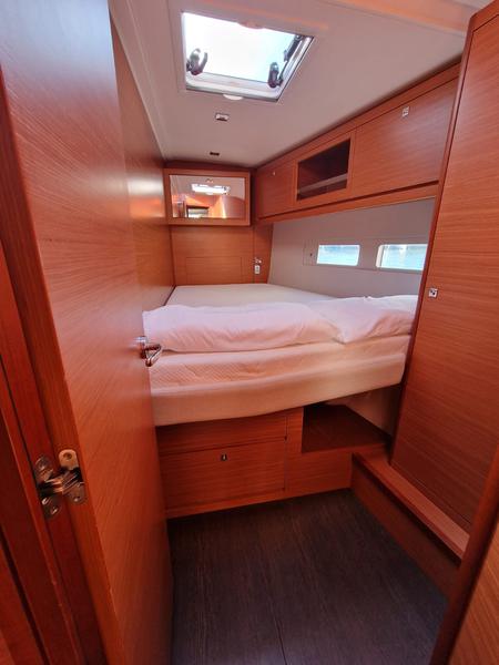 Book yachts online - sailboat - Dufour 530 Grand Large - Albus - rent