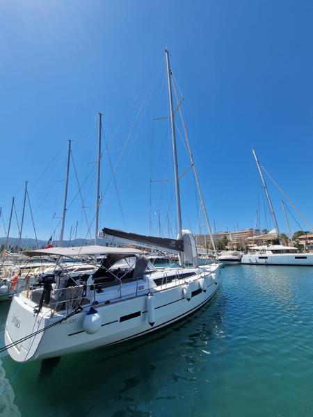 Book yachts online - sailboat - Dufour 520 Grand Large - Sirius - rent