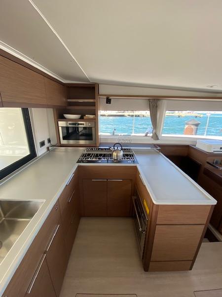 Book yachts online - catamaran - Lagoon 46 - Machango - rent