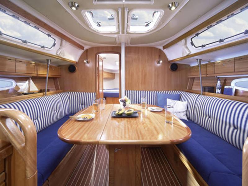 Book yachts online - sailboat - Bavaria 38 Cruiser - Matilde - rent