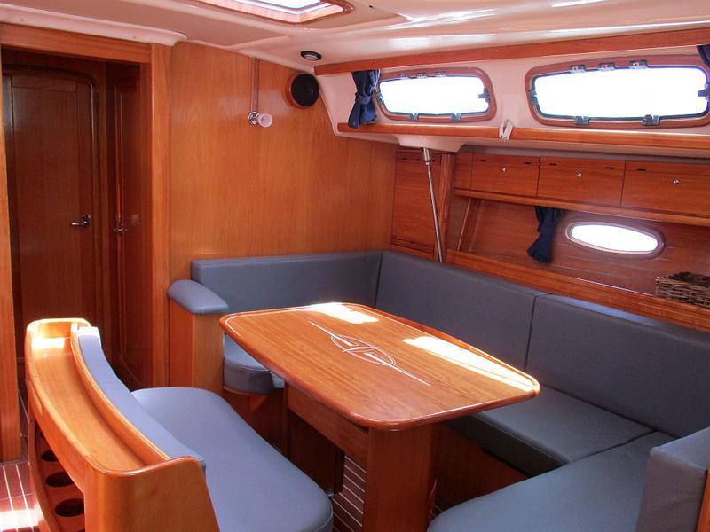 Book yachts online - sailboat - Bavaria 46 Cruiser - Ariana - rent