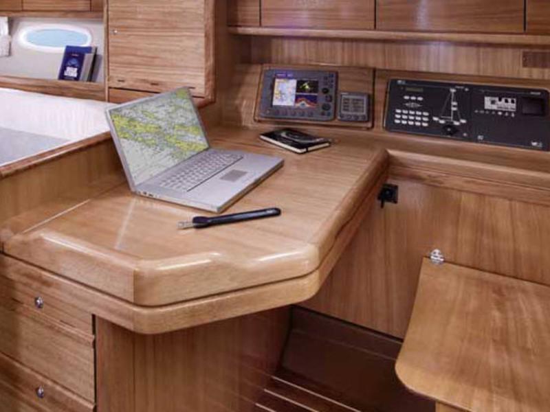 Book yachts online - sailboat - Bavaria 40 Cruiser - Luna - rent