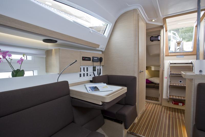 Book yachts online - sailboat - Elan 40 Impression - Laali - rent