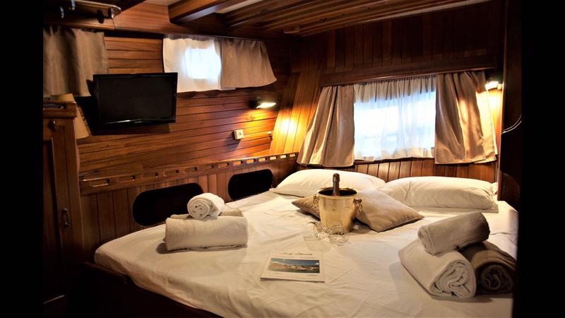 Book yachts online - other - Donna Marisa (ex Lady C) - Donna Marisa - rent