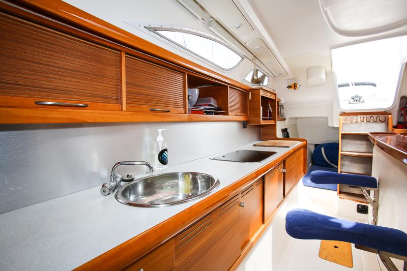 Book yachts online - other - Dragonfly 35 - Magic - rent