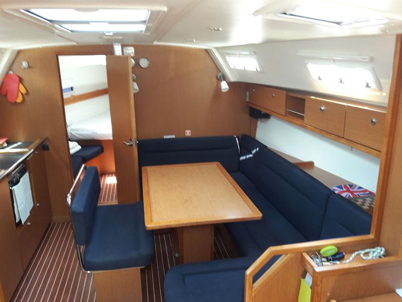 Book yachts online - sailboat - Bavaria 40 Cruiser S - Canenas - rent