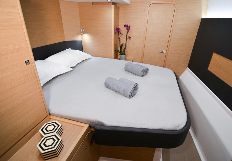 Book yachts online - catamaran - Dufour Catamaran 48 - Sea Breeze  - rent