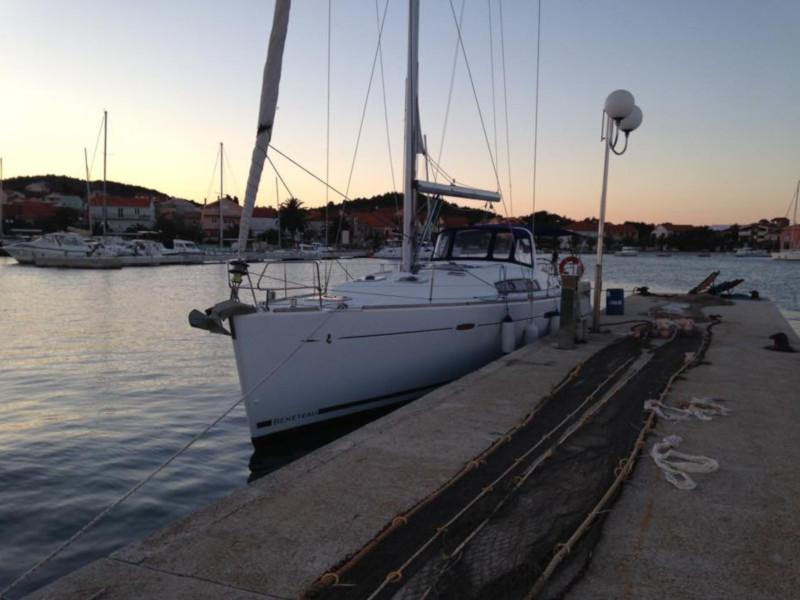 Book yachts online - sailboat - Oceanis 50 Family - Flying Colours - rent
