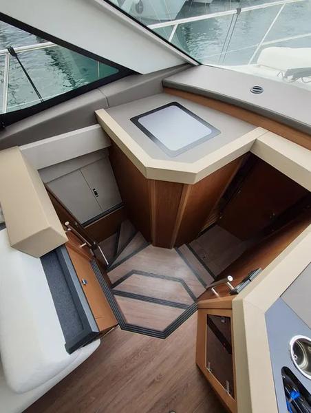 Book yachts online - motorboat - Monte Carlo 52 - Nora - rent