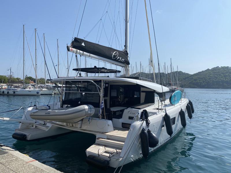 Book yachts online - catamaran - Lagoon 42 (A/C, Watermaker, Gen) - ORSA (AC/Gen/W.Maker - rent