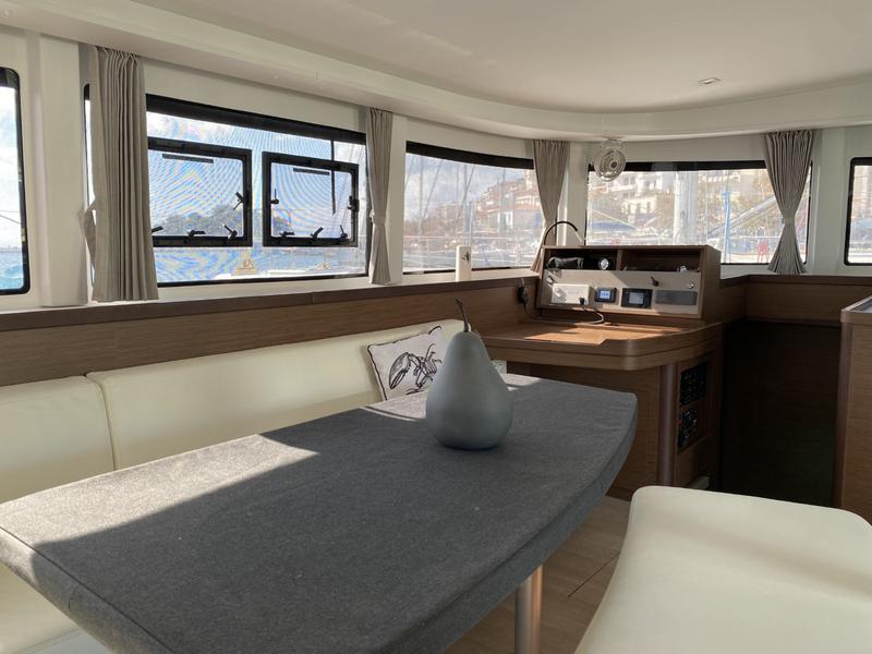 Book yachts online - catamaran - Lagoon 42 (A/C, Watermaker, Gen) - ORSA (AC/Gen/W.Maker - rent