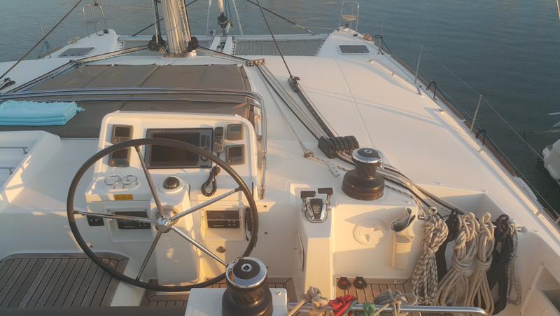 Book yachts online - catamaran - Lagoon 450 - Legend VLT-091 - rent