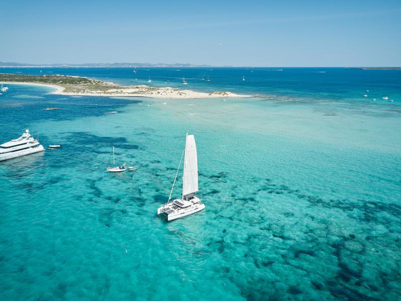 Book yachts online - catamaran - Lagoon 52 - Flow - rent
