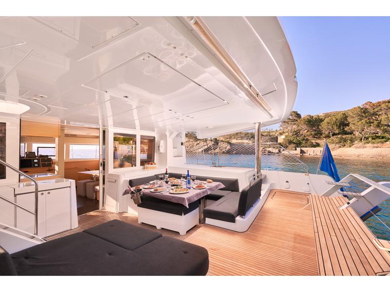 Book yachts online - catamaran - Lagoon 52 - Flow - rent