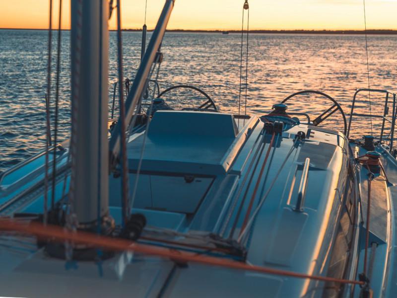 Book yachts online - sailboat - Elan E4 - Milan - rent