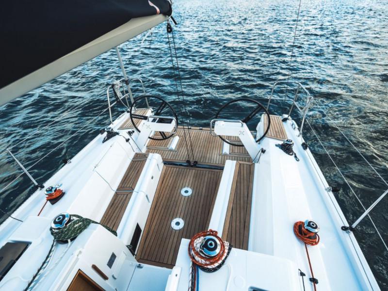 Book yachts online - sailboat - Elan E4 - Milan - rent