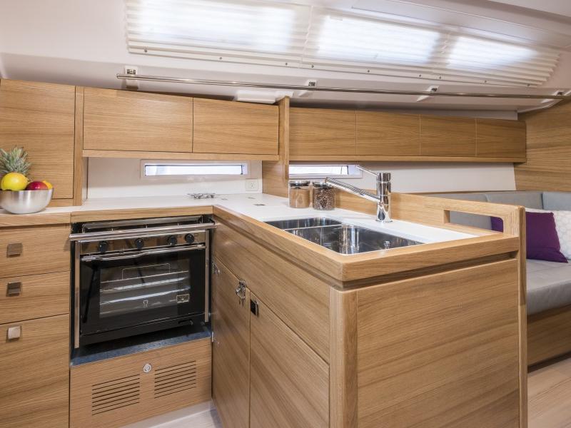 Book yachts online - sailboat - Salona 380 - Frane - rent