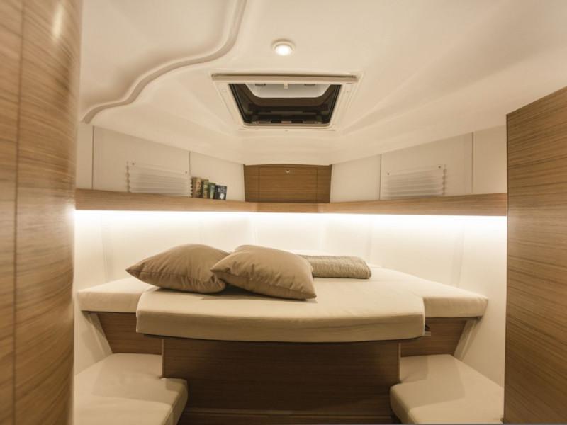 Book yachts online - sailboat - Elan 45 Impression - 4 cabin version - Jasmin - rent