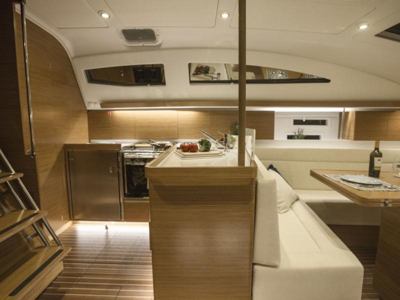 Book yachts online - sailboat - Elan 45 Impression - 4 cabin version - Charm - rent